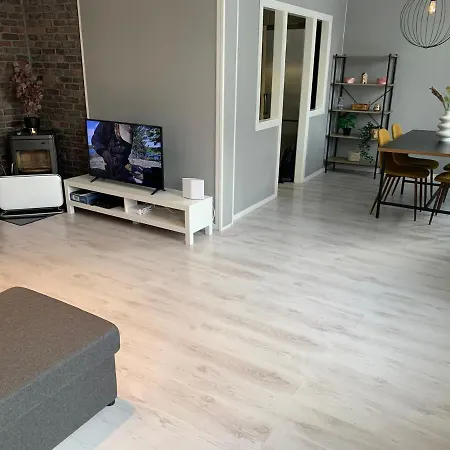 Moderne Ved Solsiden I Apartman *