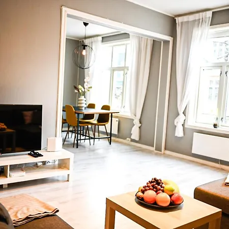 Moderne Ved Solsiden I *