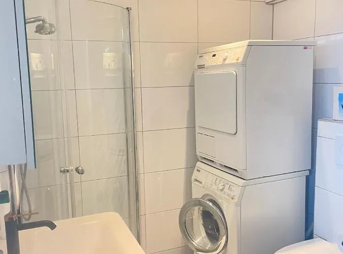 Moderne Ved Solsiden I Lejlighed